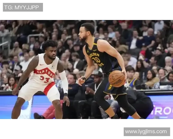 28日勇士与爵士激战正酣球迷期待精彩对决与精彩瞬间 28日勇士与爵士激战正酣球迷期待精彩对决与精彩瞬间